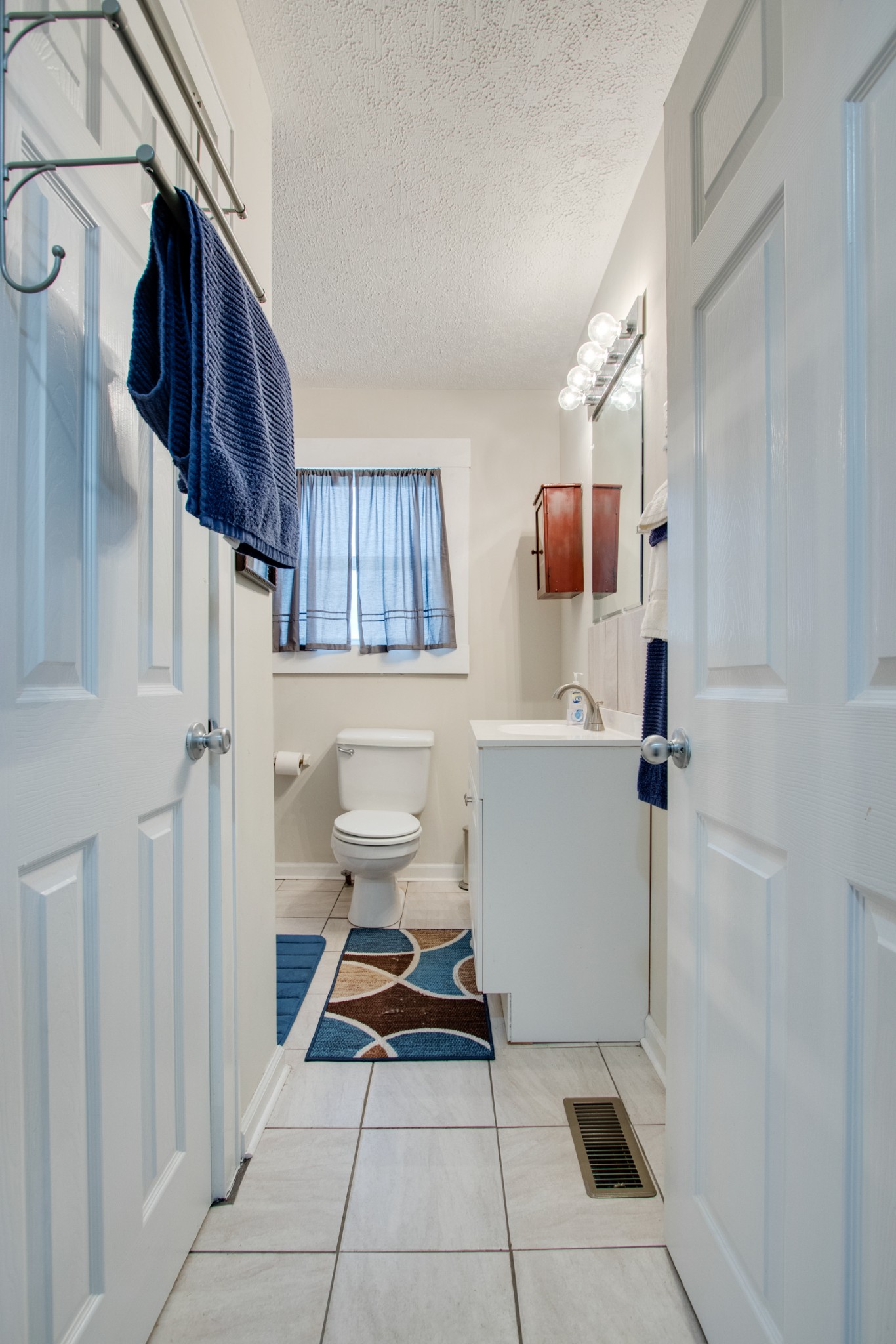 340 South Commerce Road Watertown, TN 37184 - Photo 23 of 38 a bathroom with a toilet and a shower