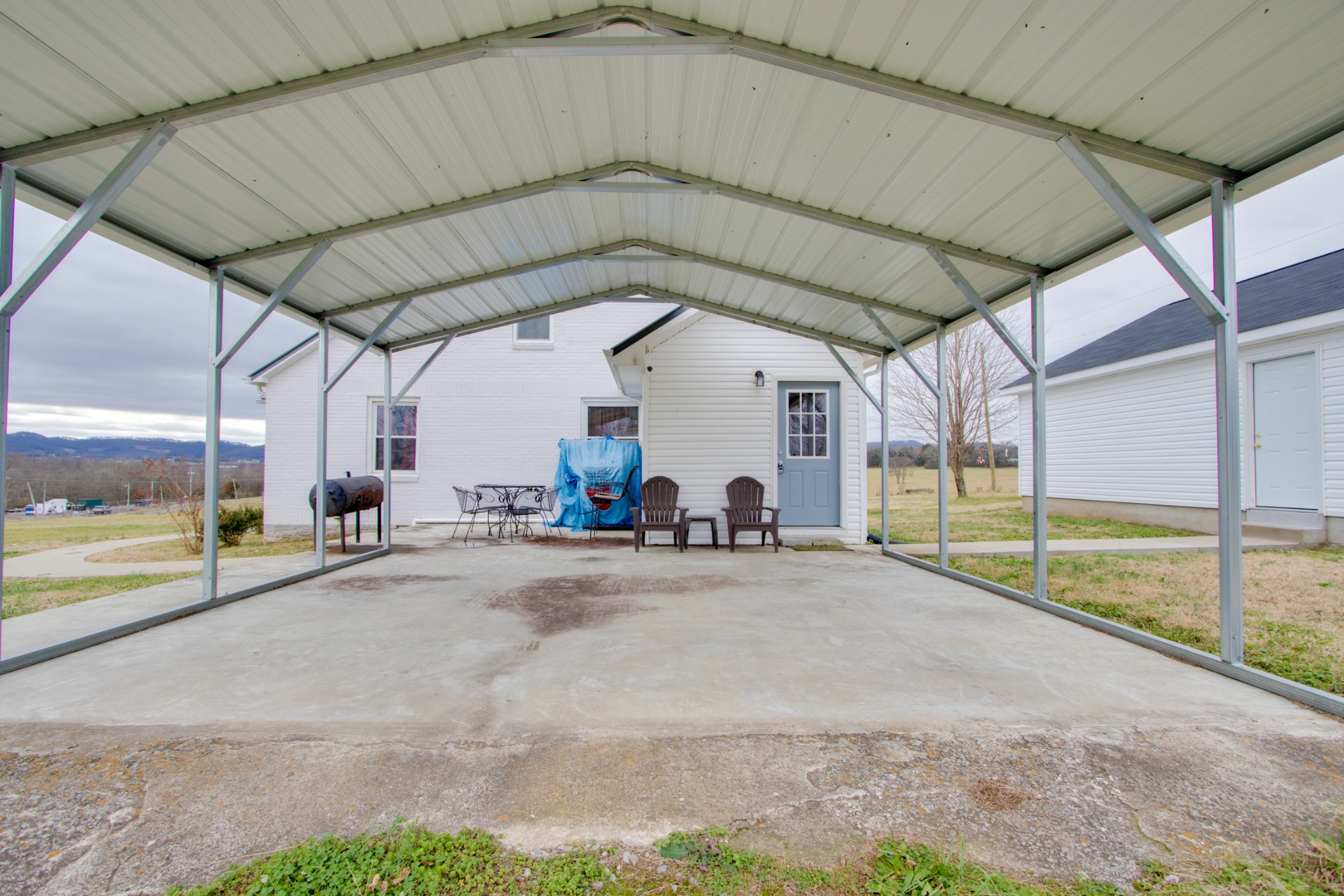 340 South Commerce Road Watertown, TN 37184 - Photo 32 of 38 a view of a parking area