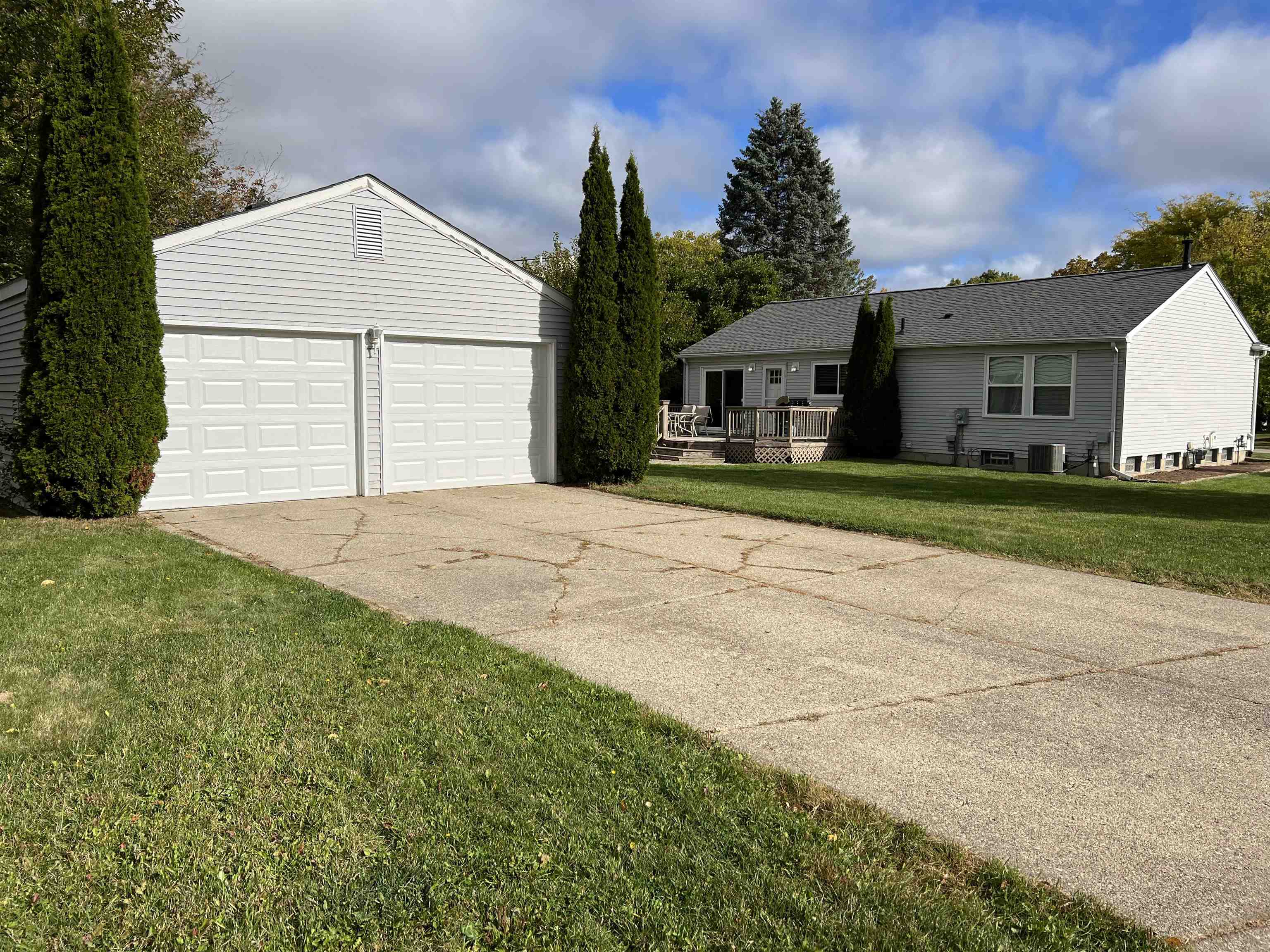 748 Bolinger Street Rochester Hills, MI 48307 - Photo 29 of 34