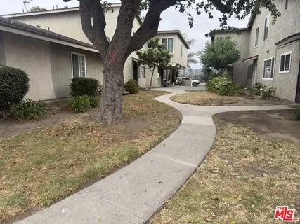 $350,000 | 2330 El Dorado Avenue, Unit D, Oxnard, CA 93033