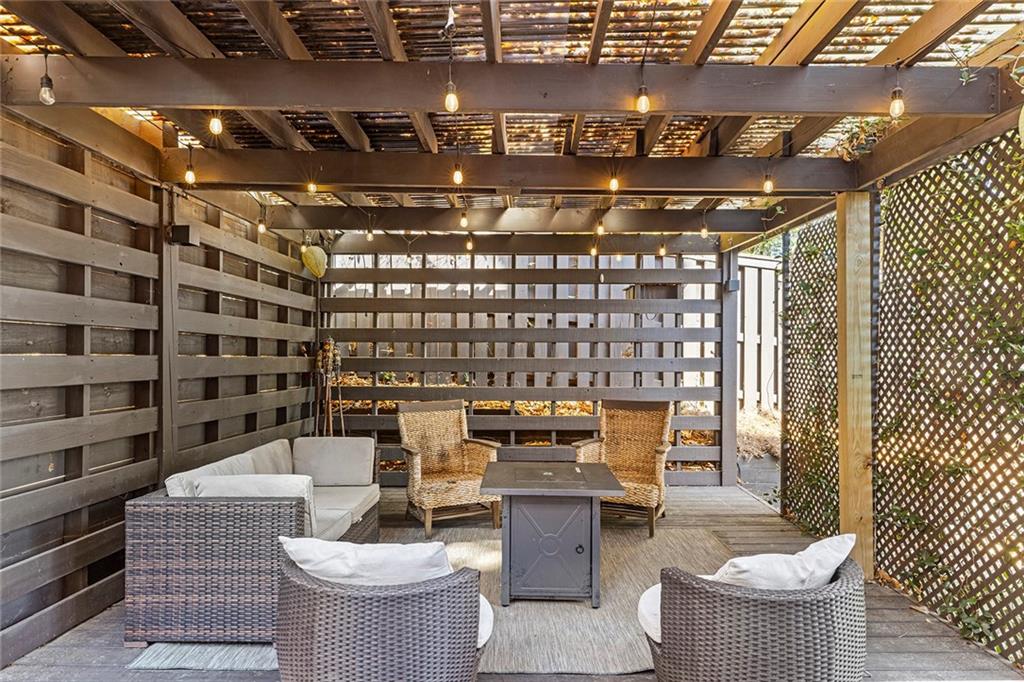 2694 Lenox Road Northeast Atlanta, GA 30324 - Photo 26 of 28 a work room with furniture