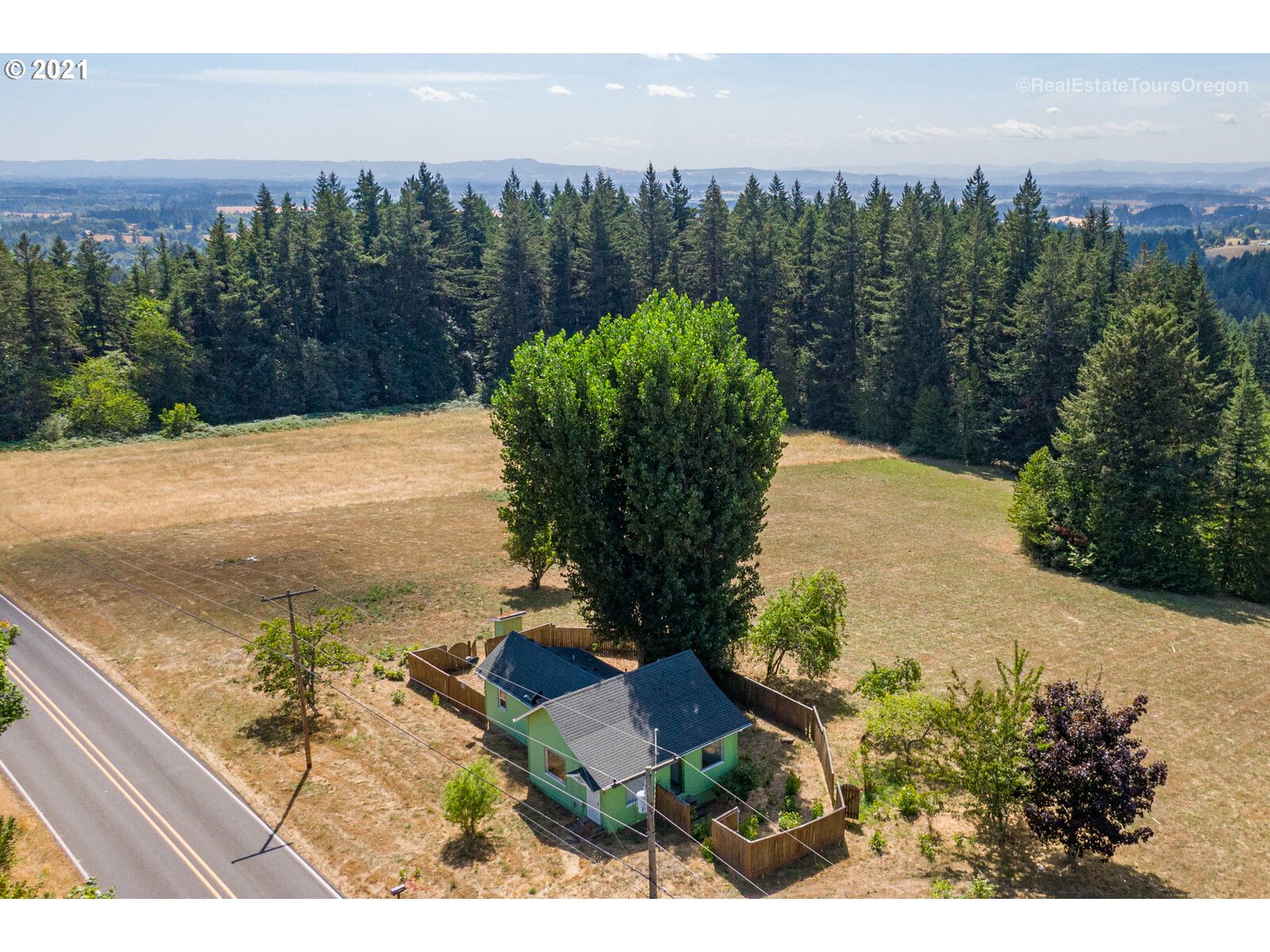 11315 Northwest Brooks Road Portland, OR 97231 - Photo 3 of 31 Gallery Image 3