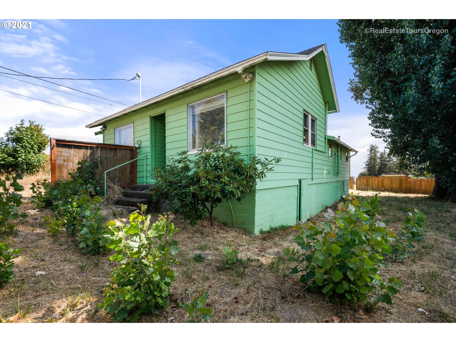 11315 Northwest Brooks Road Portland, OR 97231 - Photo 5 of 31 Gallery Image 5