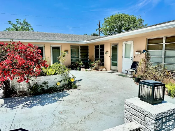 $2,200 | 1261 Southeast 4th Street, Unit 2, Deerfield Beach, FL 33441