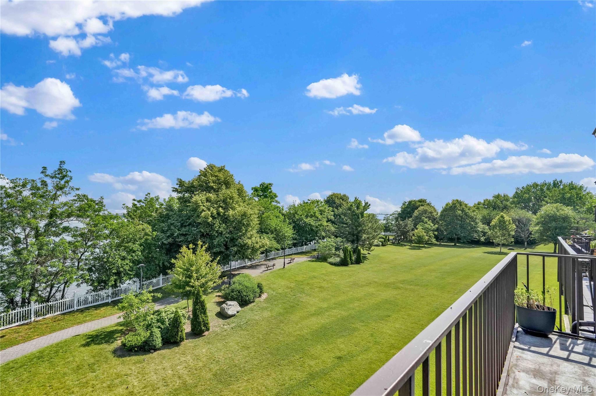 120-09 Riviera Court, Unit 10B Queens, NY 11356 - Photo 34 of 37