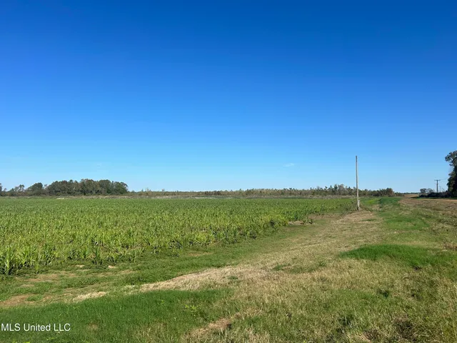 $920,000 | 17822 Highway 3, Yazoo City, MS 39194