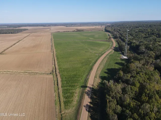 $920,000 | 17822 Highway 3, Yazoo City, MS 39194