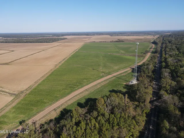 $920,000 | 17822 Highway 3, Yazoo City, MS 39194