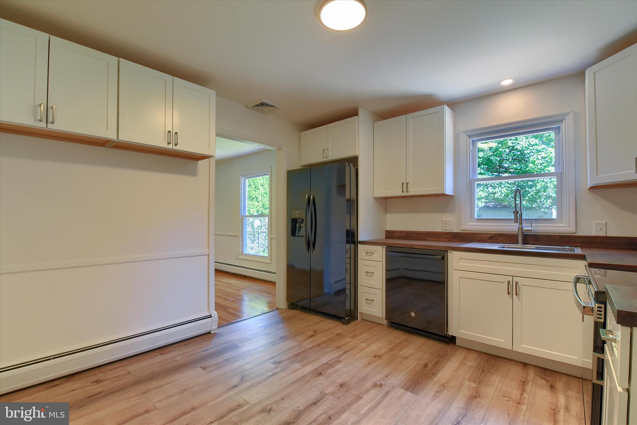 308 Glenn Road Camp Hill, PA 17011 - Photo 9 of 35