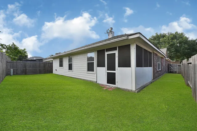 a front view of house with yard