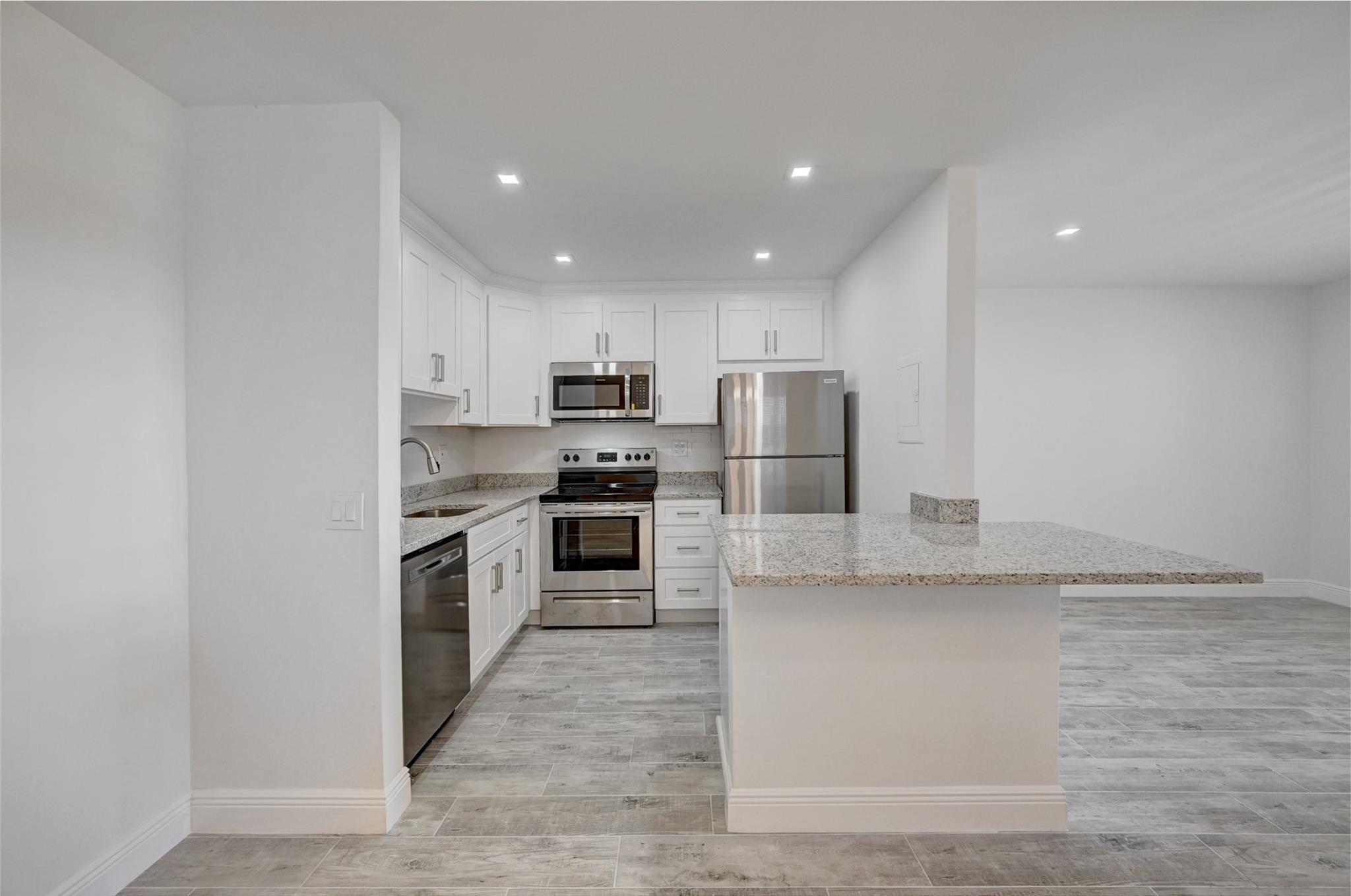 87 Normandy Lane Delray Beach, FL 33484 - Photo 6 of 19 NOR4