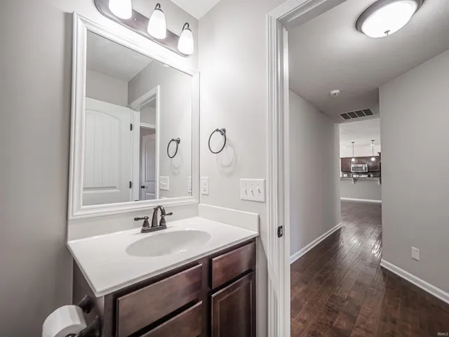 $319,900 | 3142 Helmsford Court, Evansville, IN 47715