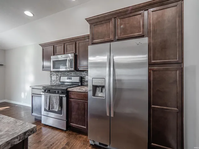 $319,900 | 3142 Helmsford Court, Evansville, IN 47715