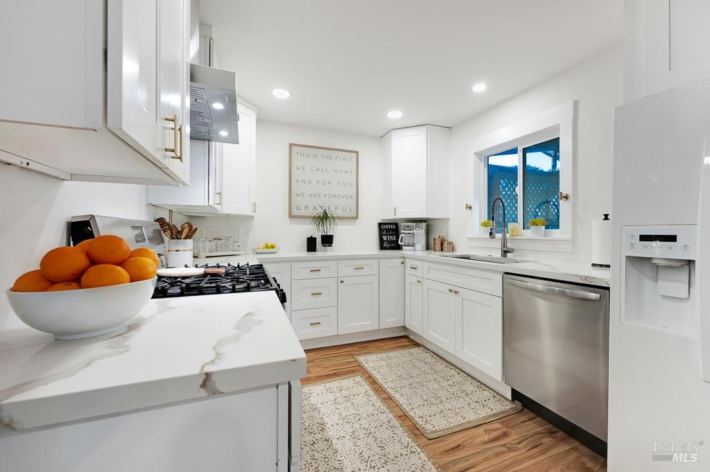 1833 Janero Drive Santa Rosa, CA 95407 - Photo 5 of 29