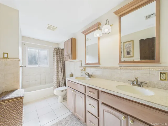 $799,999 | 5 Gristmill Drive, Kings Park, NY 11754