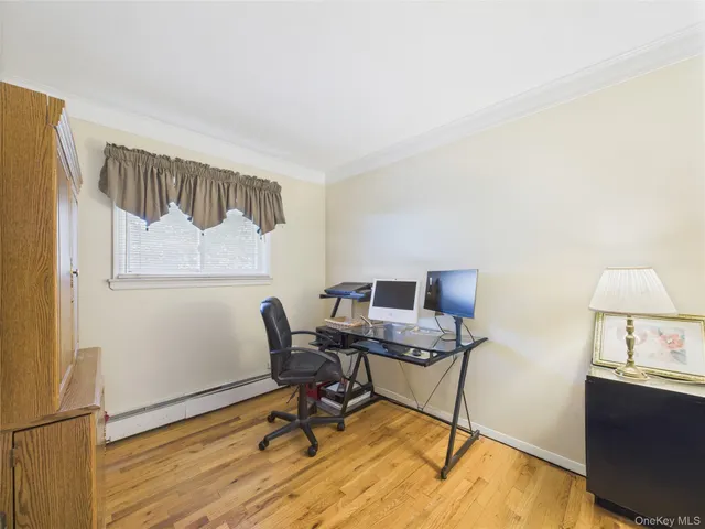 $799,999 | 5 Gristmill Drive, Kings Park, NY 11754