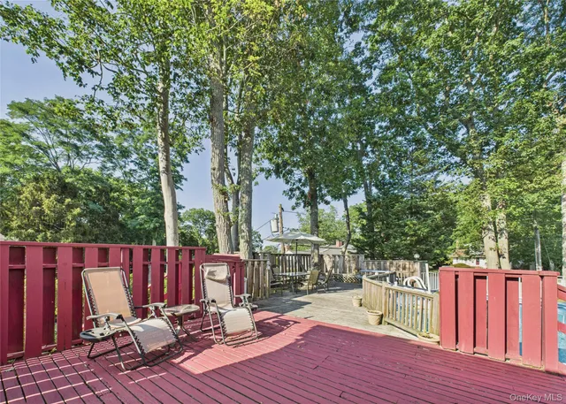 $799,999 | 5 Gristmill Drive, Kings Park, NY 11754