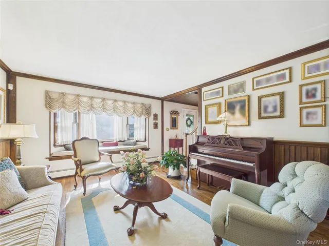 $799,999 | 5 Gristmill Drive, Kings Park, NY 11754