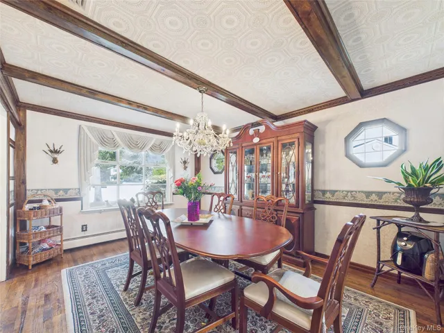 $799,999 | 5 Gristmill Drive, Kings Park, NY 11754