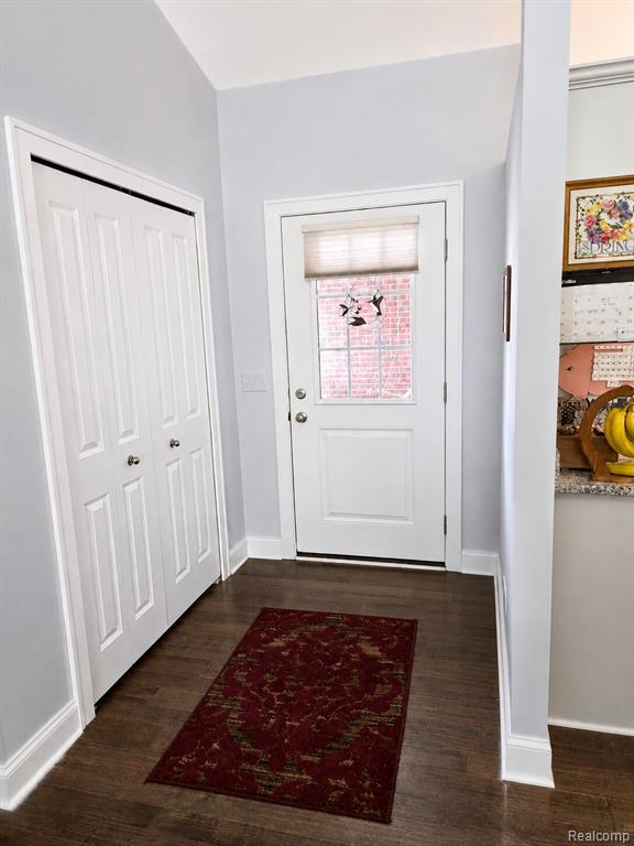 1884 Egret Pointe Howell, MI 48843 - Photo 4 of 29