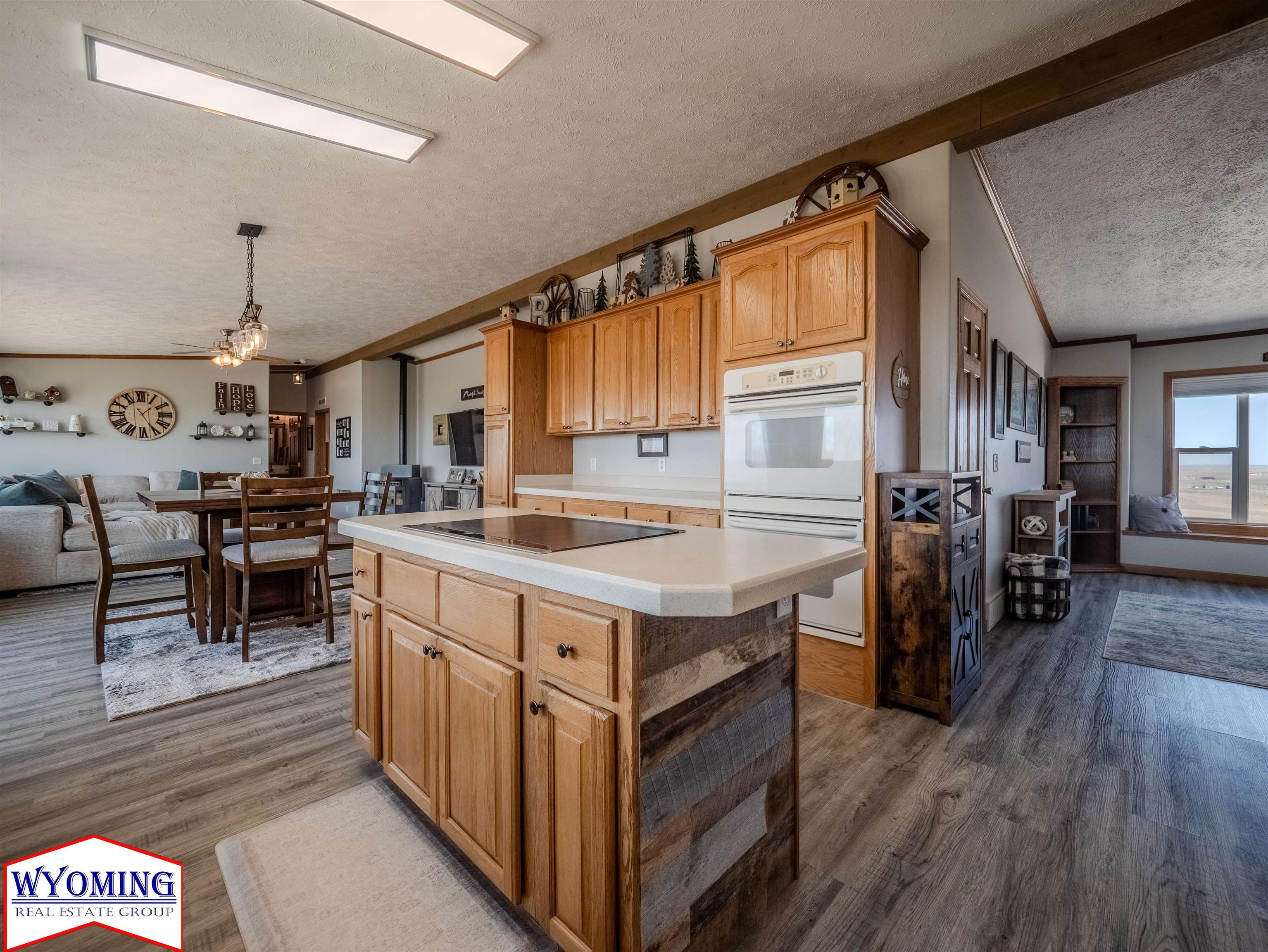 11302 Ridgeview Road Evansville, WY 82636 - Photo 7 of 37