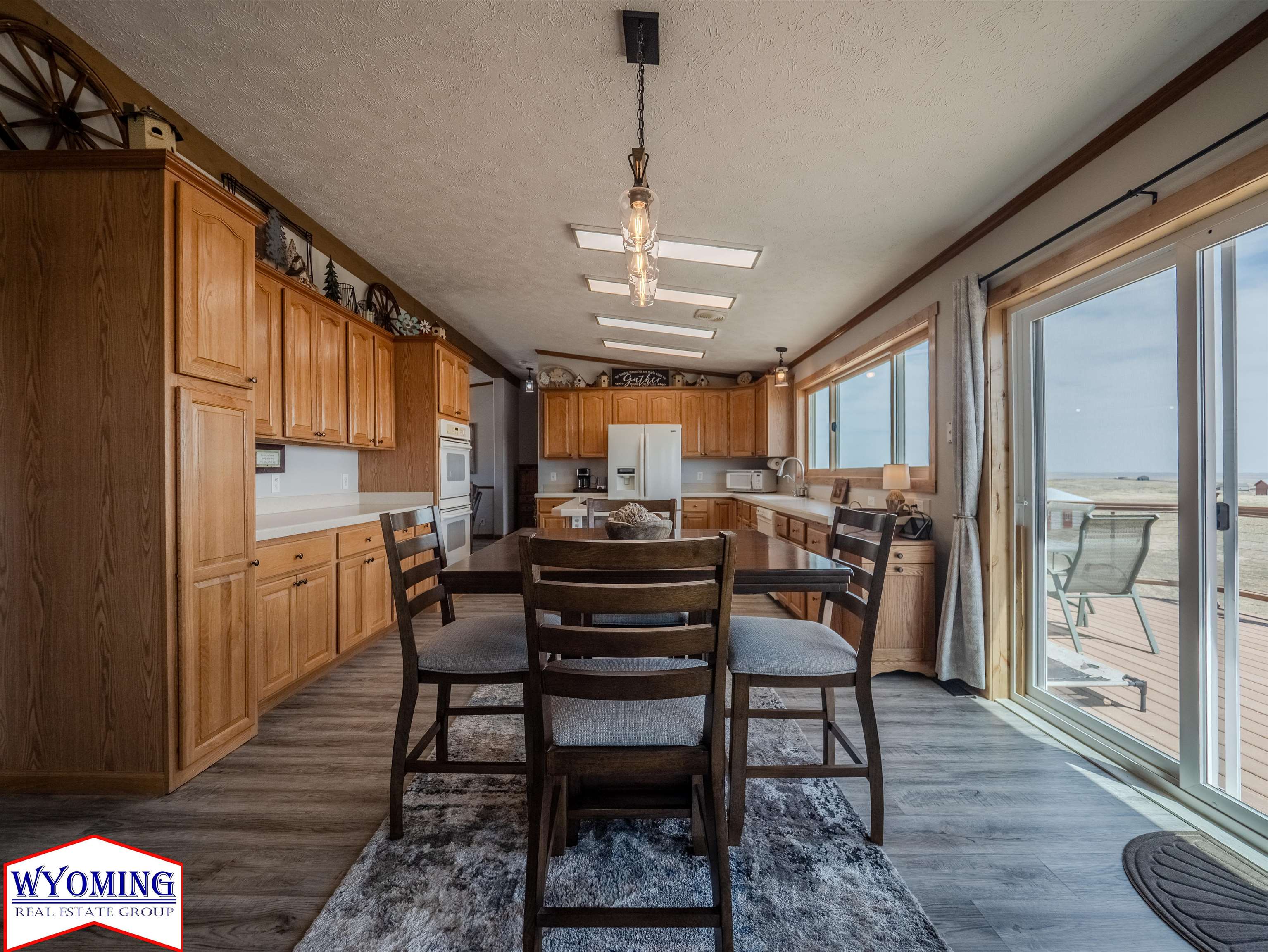 11302 Ridgeview Road Evansville, WY 82636 - Photo 8 of 37