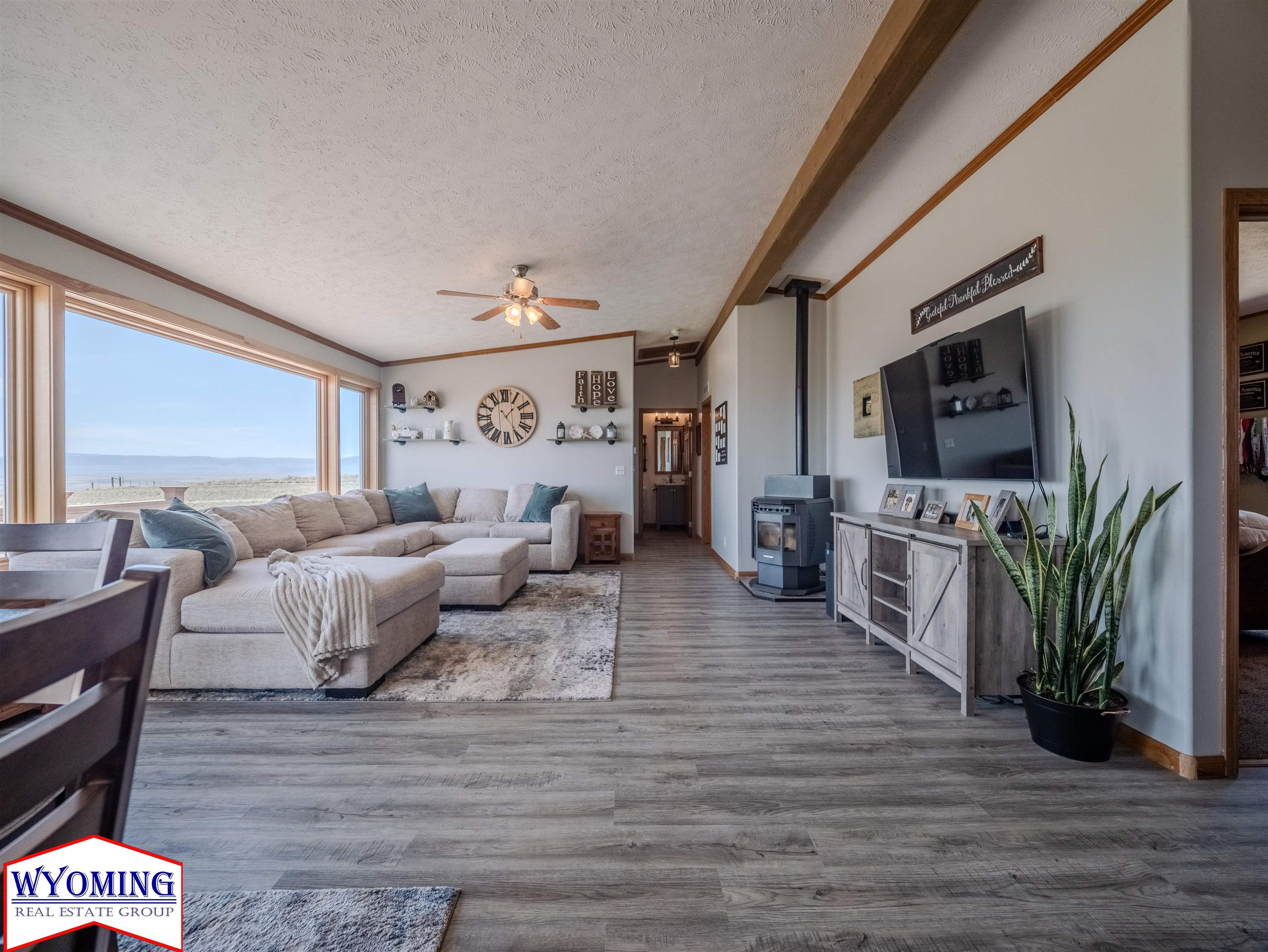 11302 Ridgeview Road Evansville, WY 82636 - Photo 9 of 37