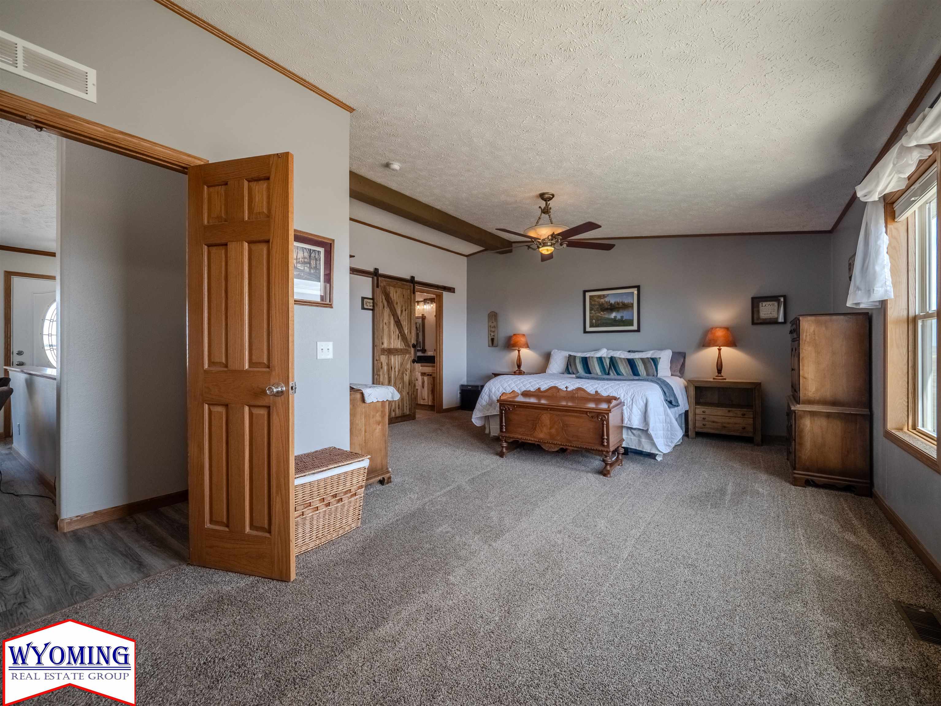 11302 Ridgeview Road Evansville, WY 82636 - Photo 10 of 37