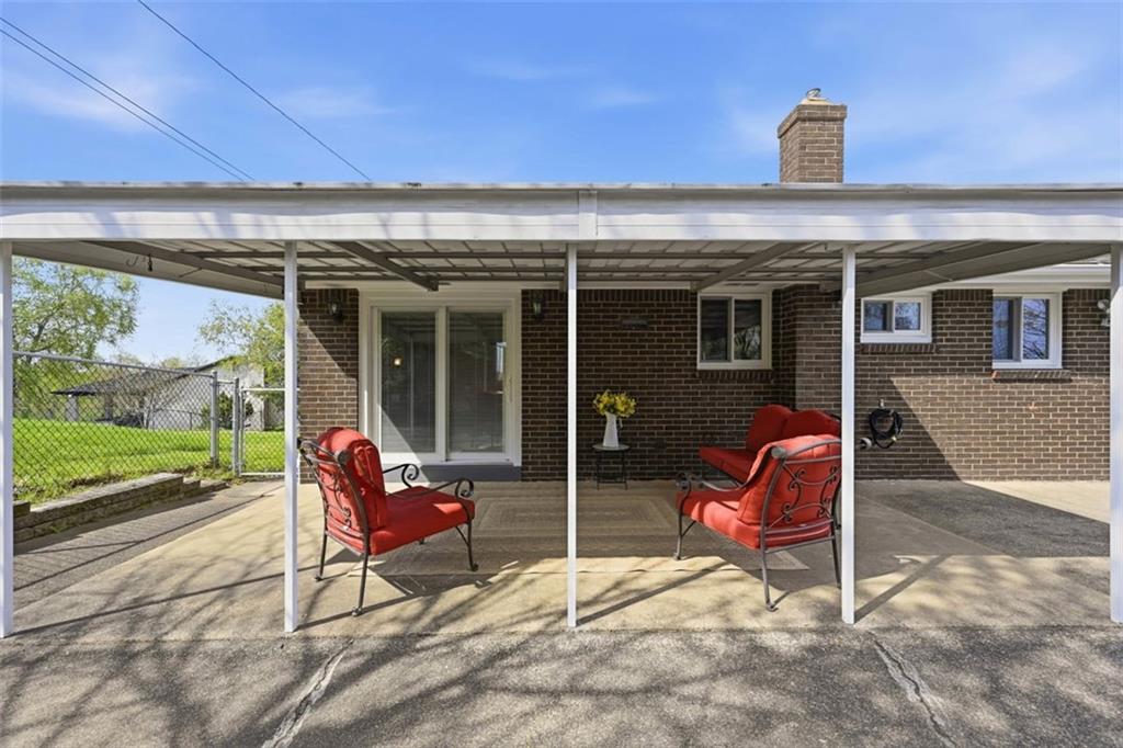 27 Flora Road Pittsburgh, PA 15227 - Photo 28 of 43