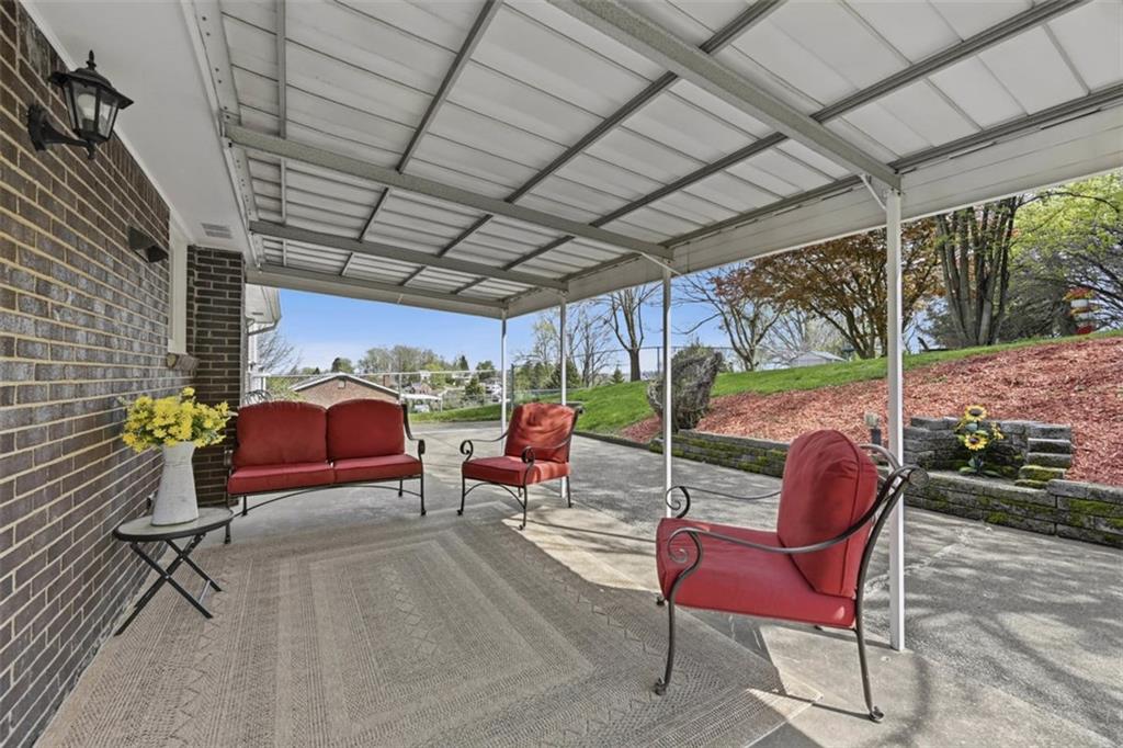 27 Flora Road Pittsburgh, PA 15227 - Photo 29 of 43