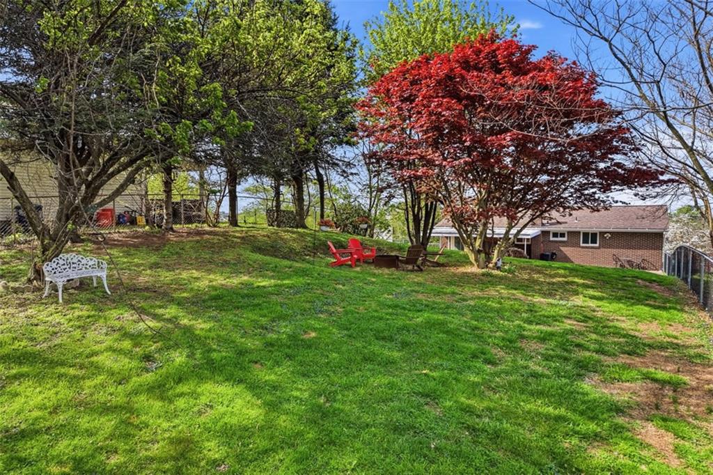 27 Flora Road Pittsburgh, PA 15227 - Photo 35 of 43