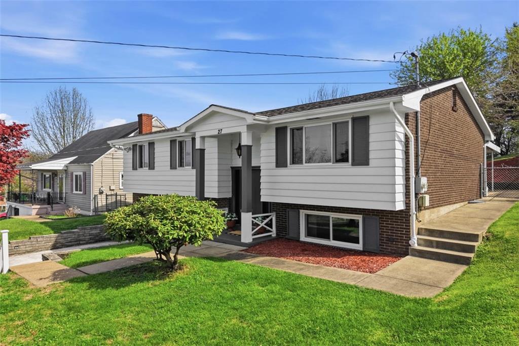 27 Flora Road Pittsburgh, PA 15227 - Photo 4 of 43