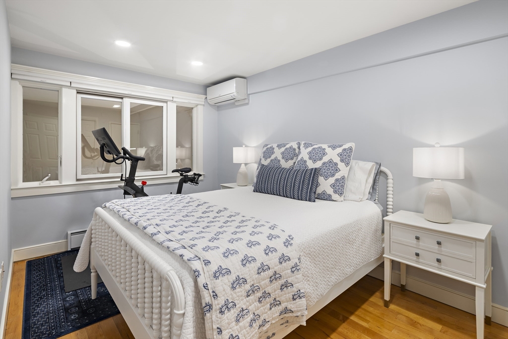 9 Appleton Street, Unit 304 Boston, MA 02116 - Photo 17 of 18 a bedroom with bed and window