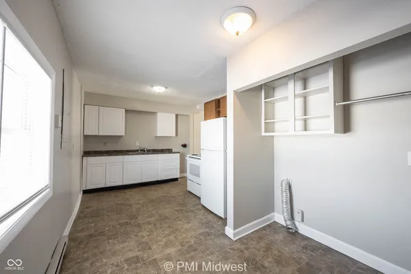 $925 | 4881 300W, Unit 21, New Palestine, IN 46163