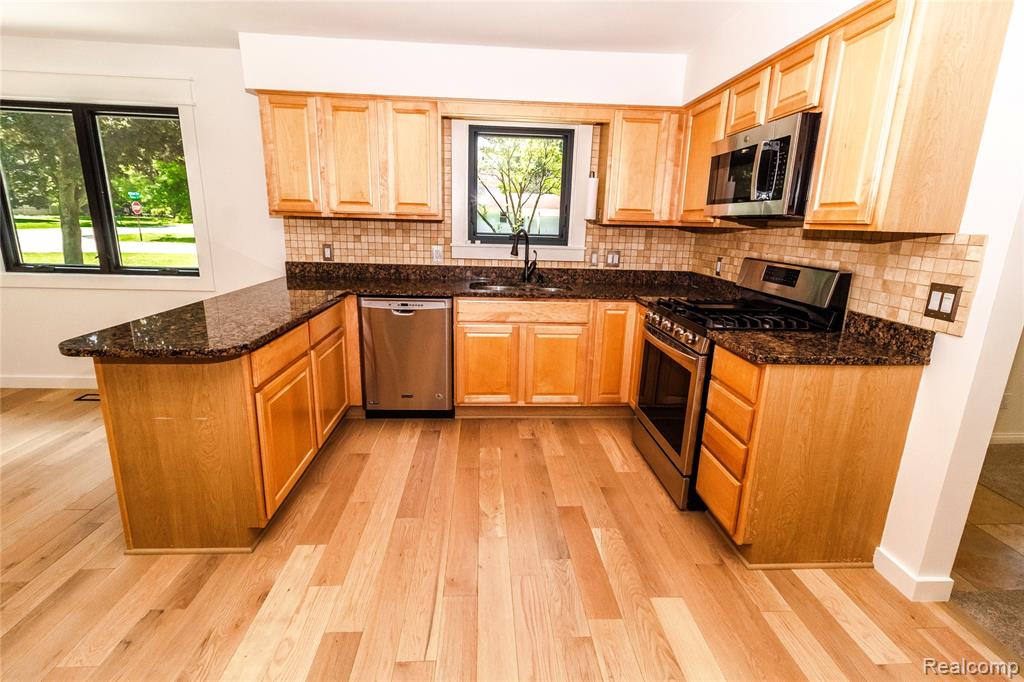 1138 Baldwin Road Lapeer, MI 48446 - Photo 4 of 49
