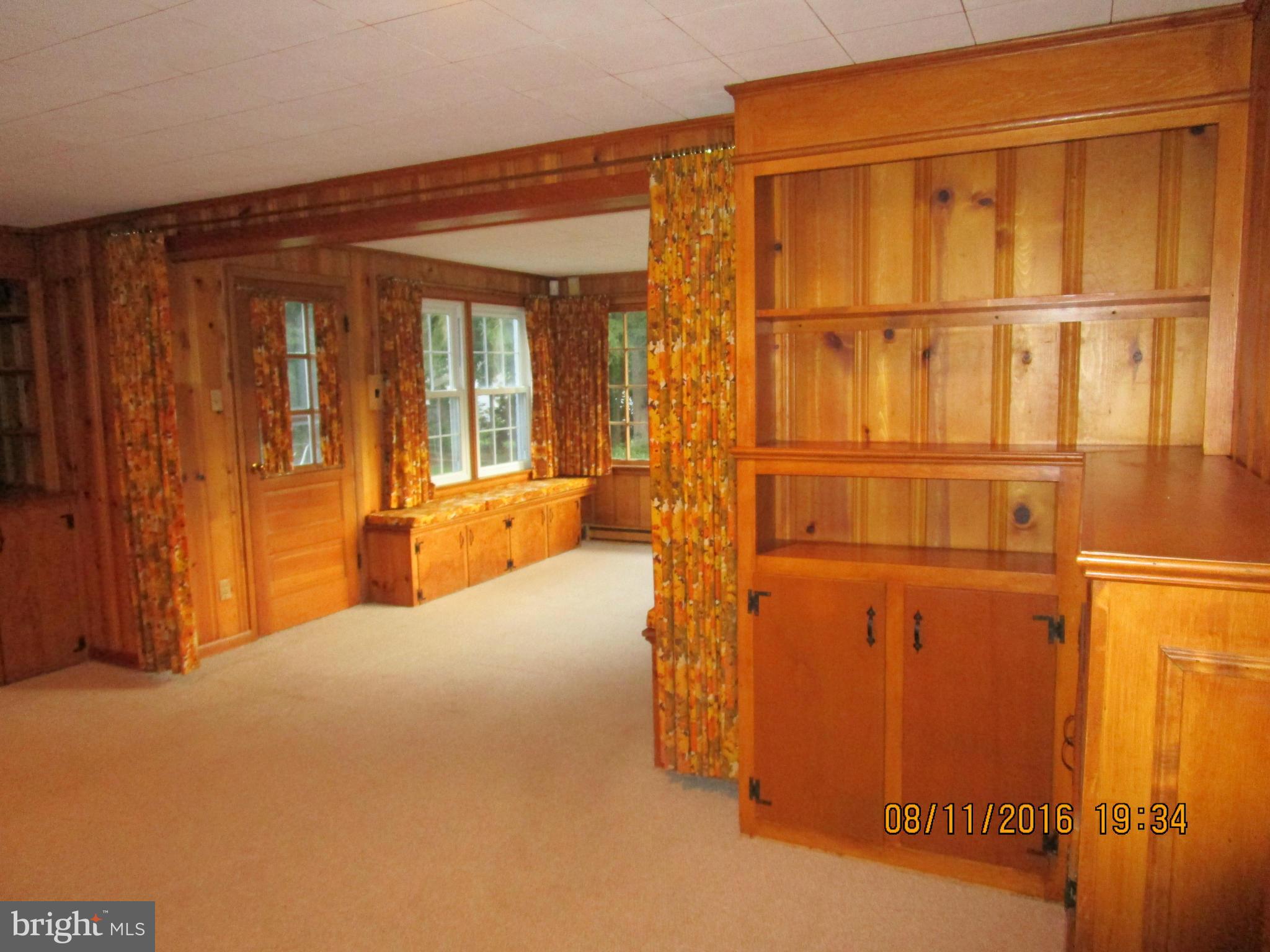 19011 Orchard Terrace Road Hagerstown, MD 21742 - Photo 13 of 30 Family Room