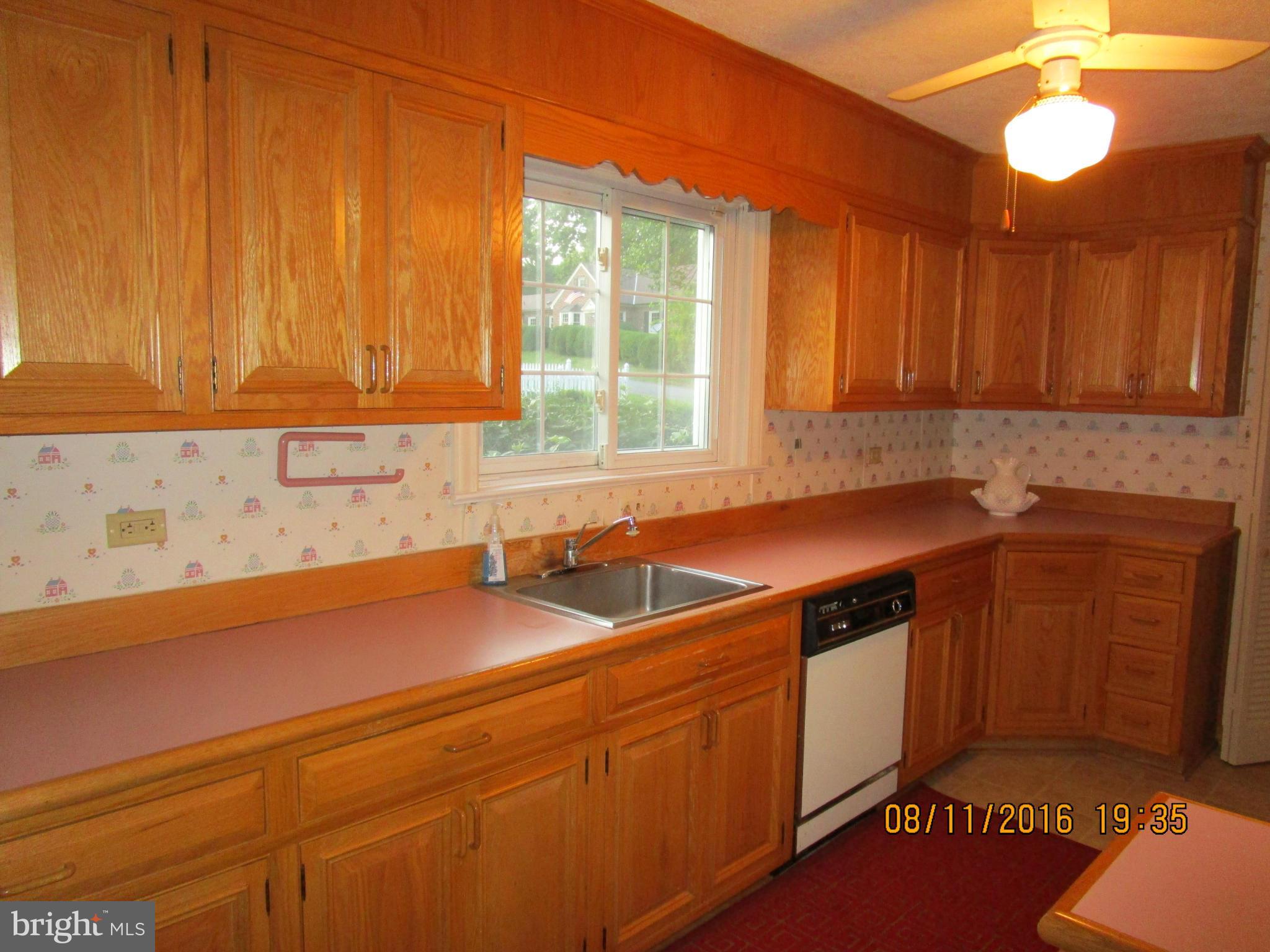 19011 Orchard Terrace Road Hagerstown, MD 21742 - Photo 10 of 30 Kitchen