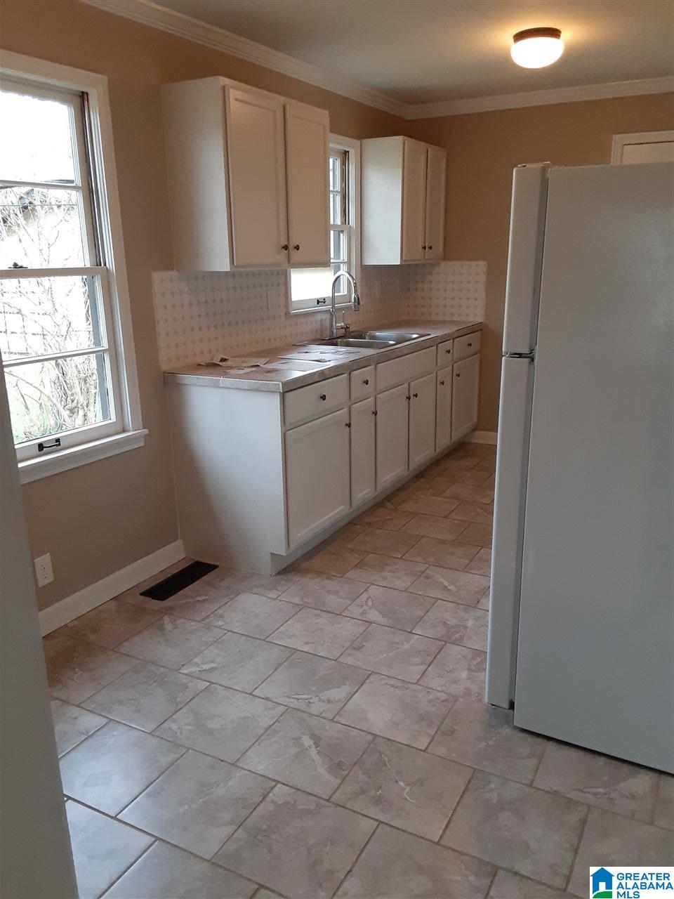 1229 Eastern Valley Road Bessemer, AL 35020 - Photo 12 of 19