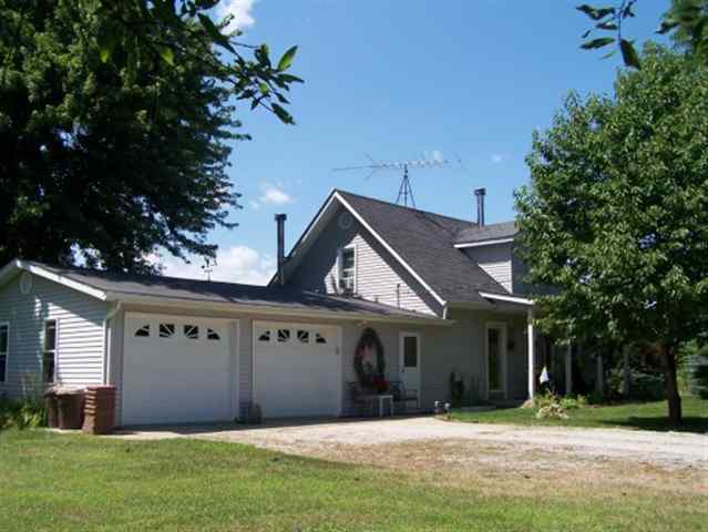 5555 Cribbins Road Avoca, MI 48006 - Photo 3 of 15 31067283-2.JPG