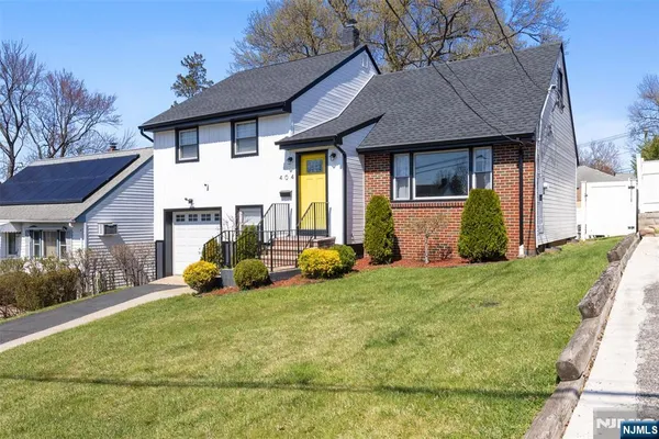 $624,999 | 404 Simons Avenue, Hackensack, NJ 07601