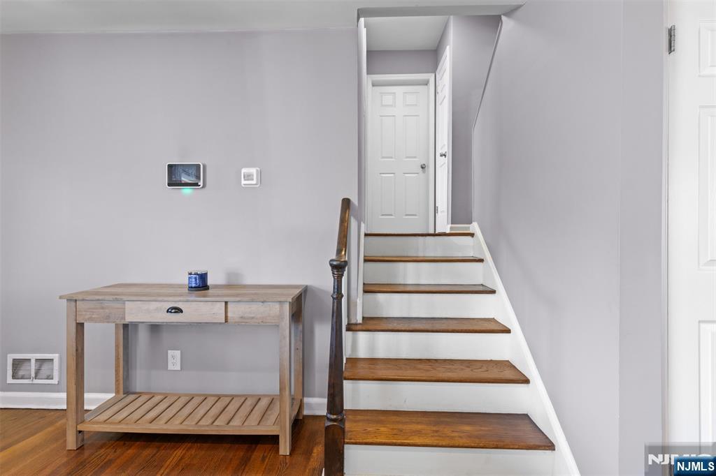 404 Simons Avenue Hackensack, NJ 07601 - Photo 17 of 34