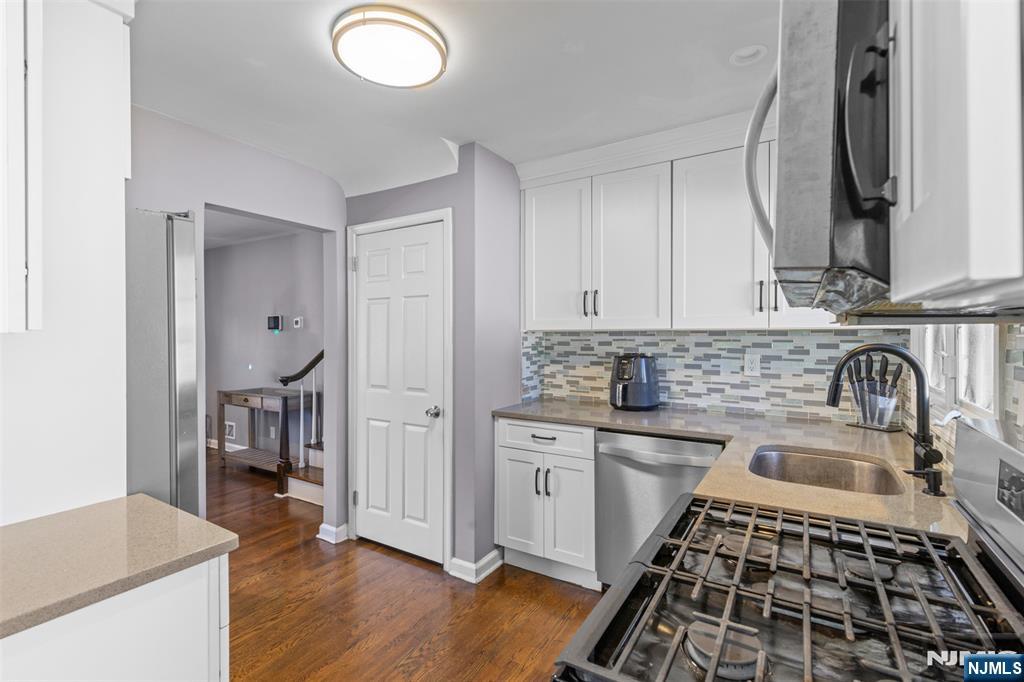 404 Simons Avenue Hackensack, NJ 07601 - Photo 8 of 34