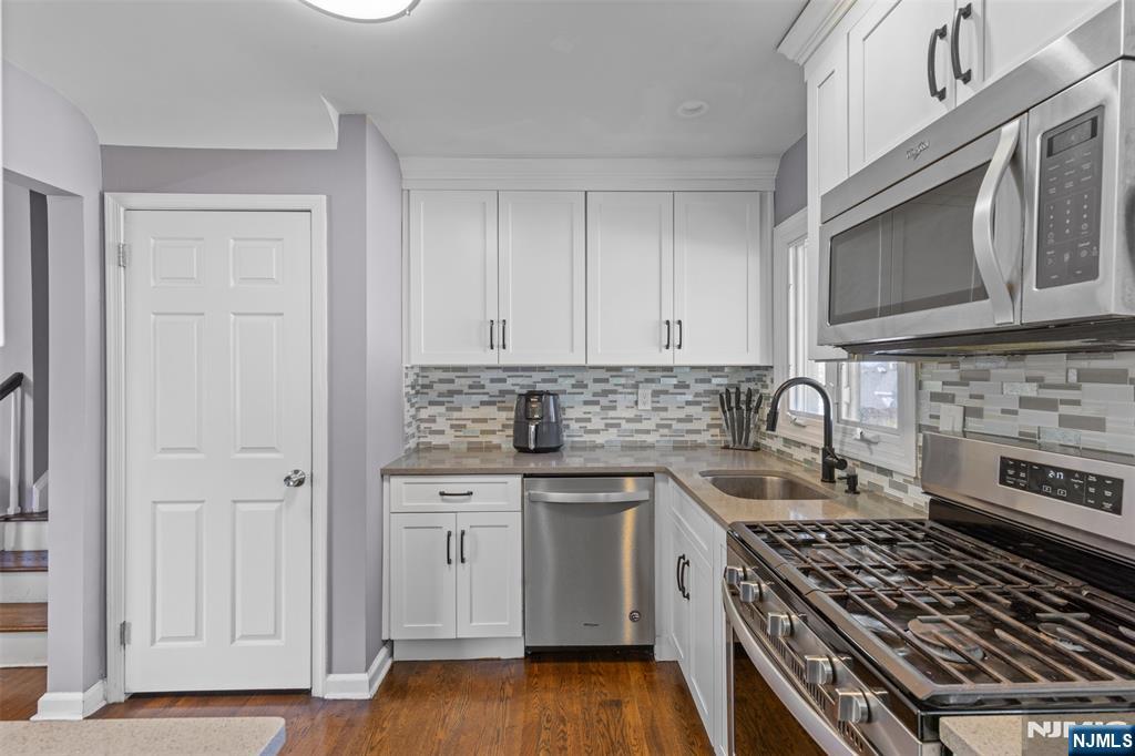 404 Simons Avenue Hackensack, NJ 07601 - Photo 9 of 34