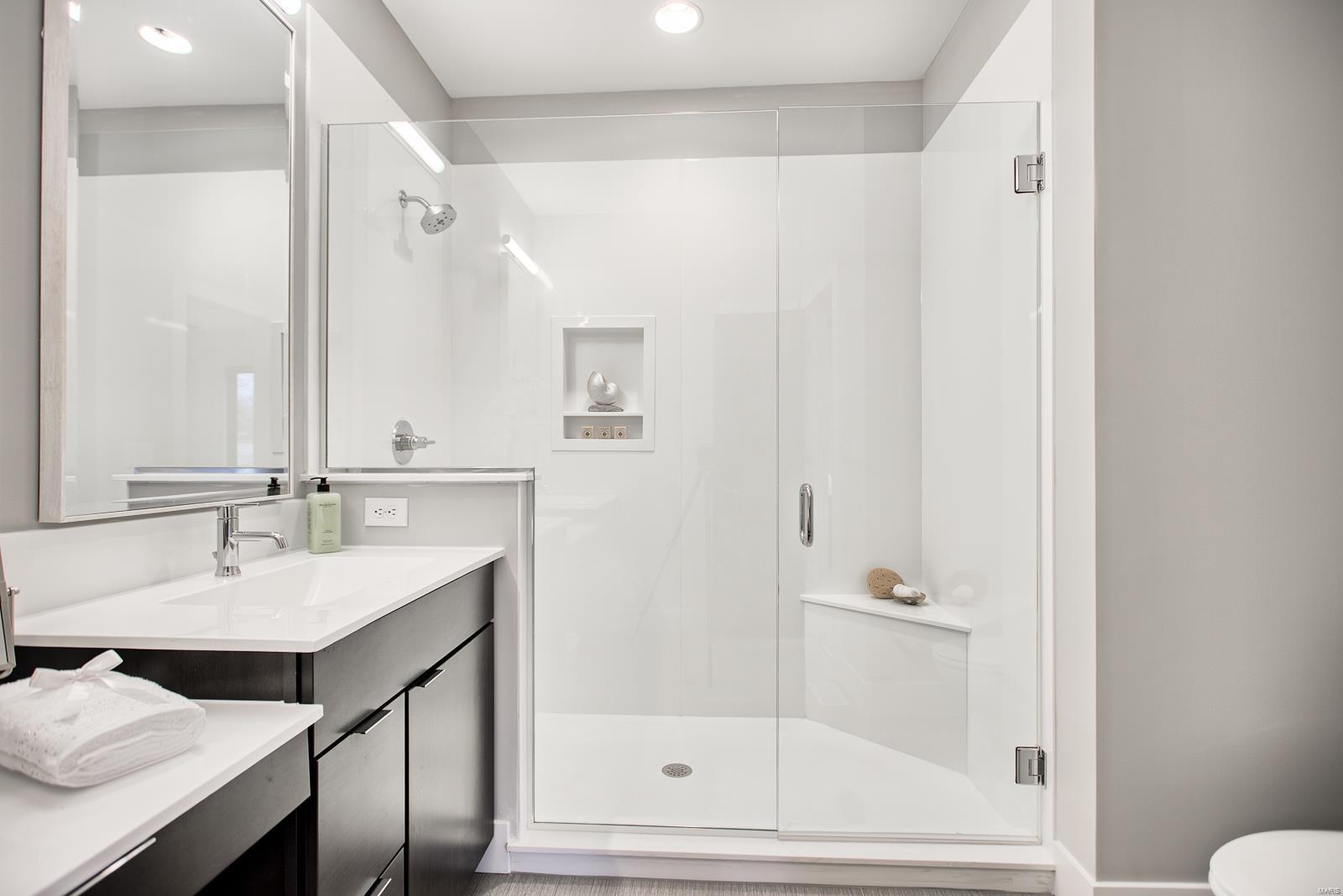 925 Schwarz Road Edwardsville, IL 62025 - Photo 50 of 92 Gallery Image 50