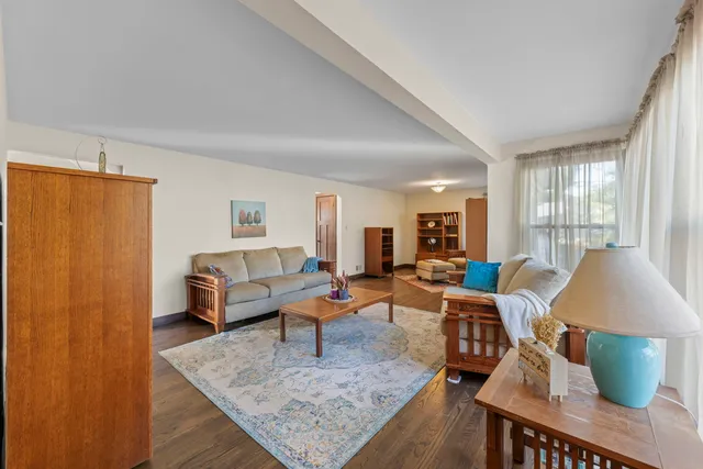 $299,900 | 1913 Birch Road, Homewood, IL 60430