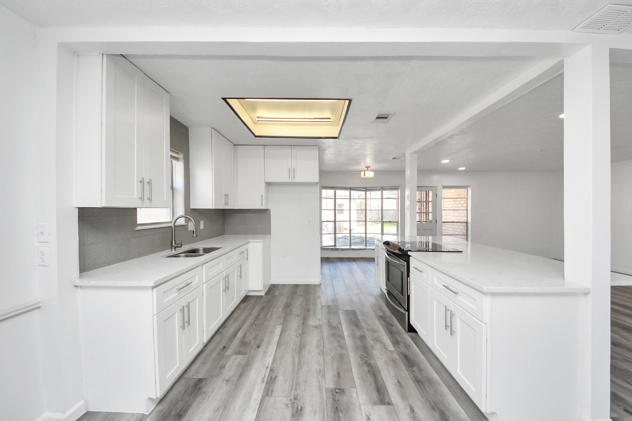 8011 La Roche Lane Houston, TX 77036 - Photo 18 of 45