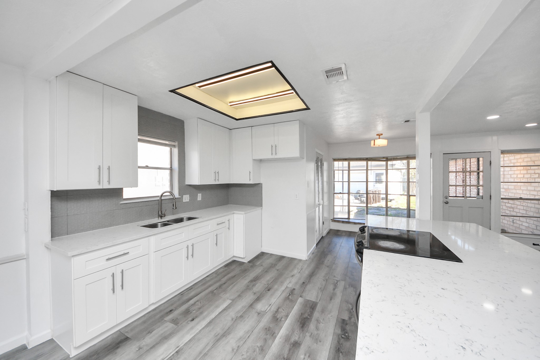 8011 La Roche Lane Houston, TX 77036 - Photo 20 of 45