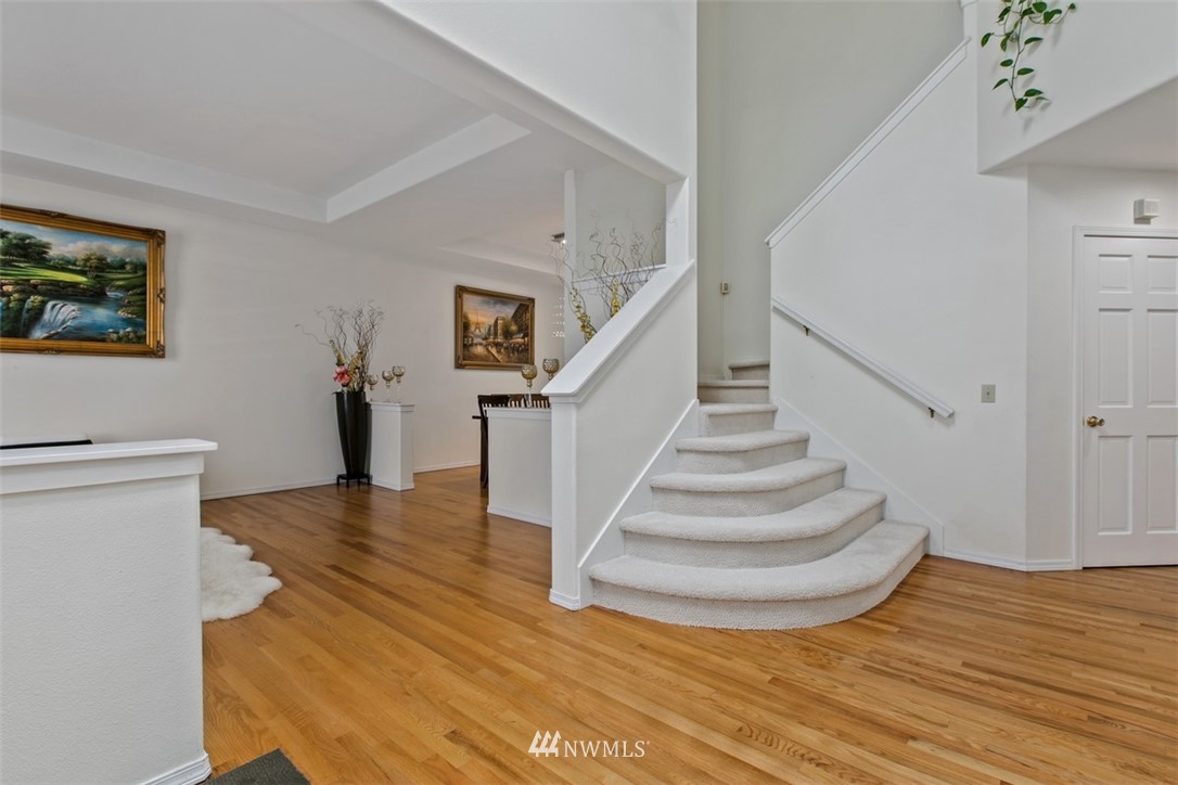 13969 Southeast 159th Place Renton, WA 98058 - Photo 2 of 21 Gallery Image 2