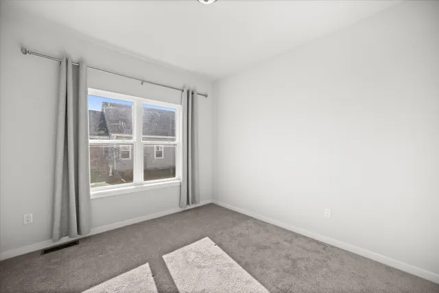 $369,900 | 807 Bridlewood Drive, Unit 11, Hartford, WI 53027