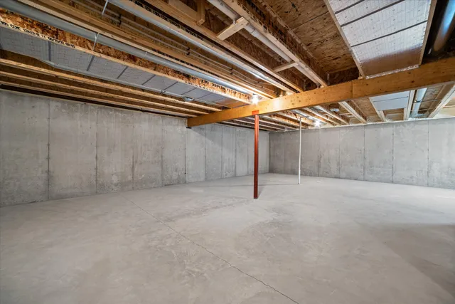 $369,900 | 807 Bridlewood Drive, Unit 11, Hartford, WI 53027